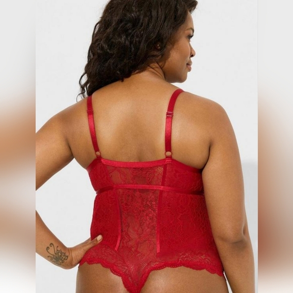 NWT Torrid Red Lace Bodysuit - Picture 4 of 6